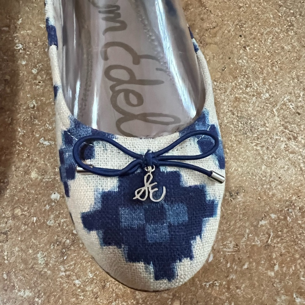 Sam Edelman Felicia Ballet Flat Blue/White Okat Print Size 6.5M - Picture 6 of 9